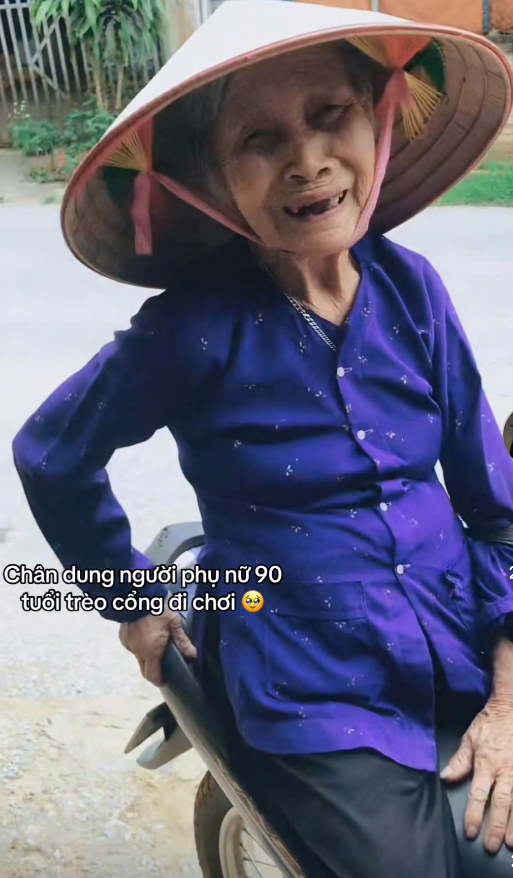 Hành động táo bạo của cụ bà 90 tuổi ở Yên Bái khi muốn ra ngoài nhưng bị khóa cửa: Cháu gái chia sẻ - Ảnh 4.