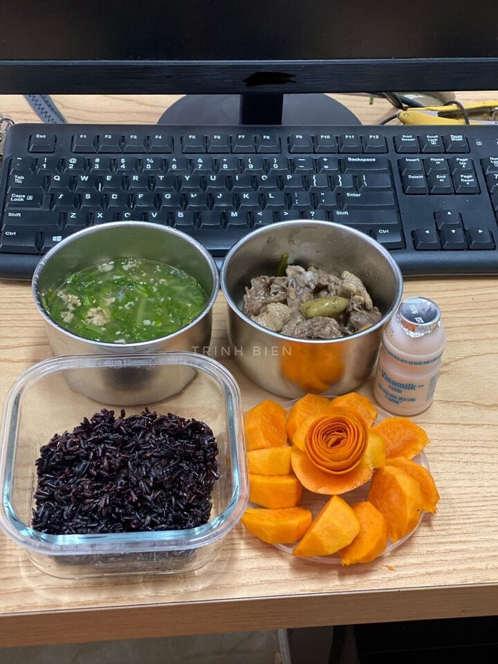 Hộp cơm văn phòng