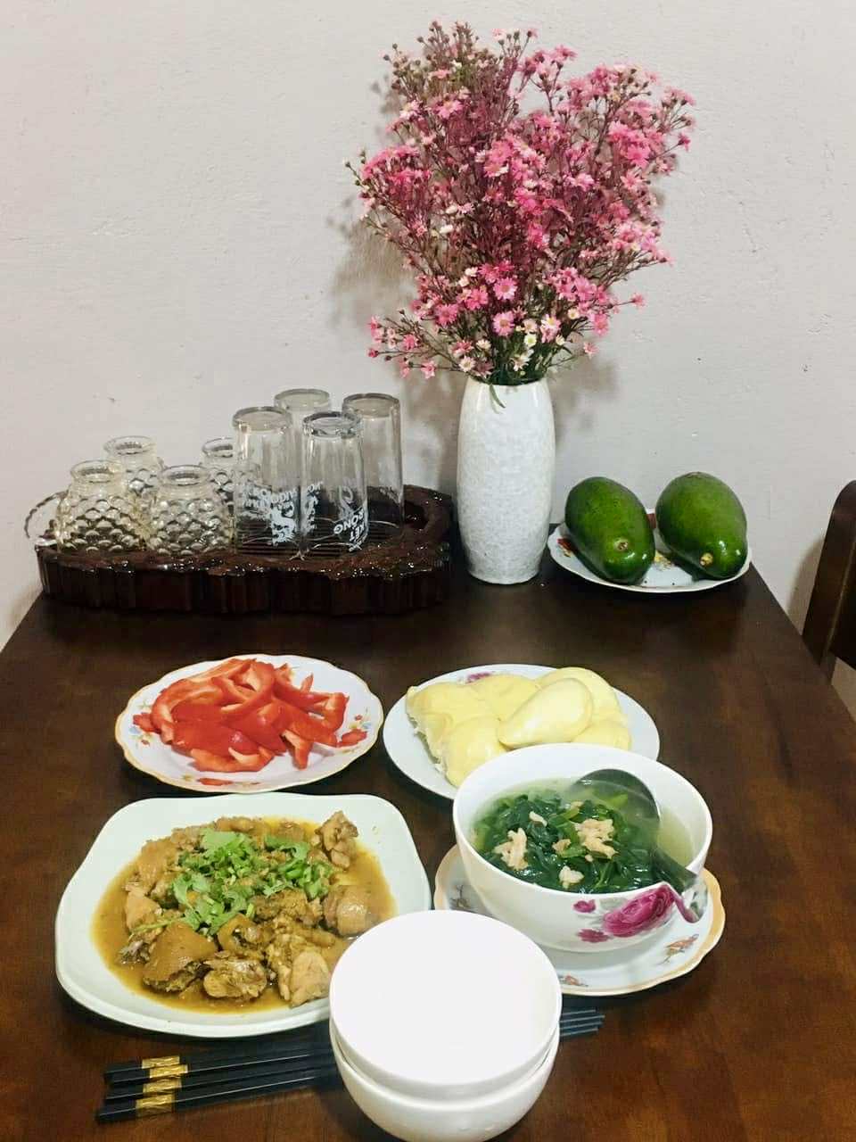 Bữa ăn ngon miệng từ rau tự trồng