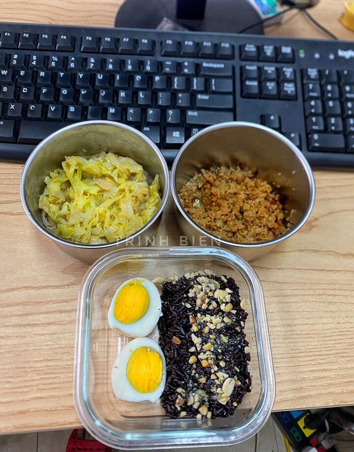Hộp cơm văn phòng