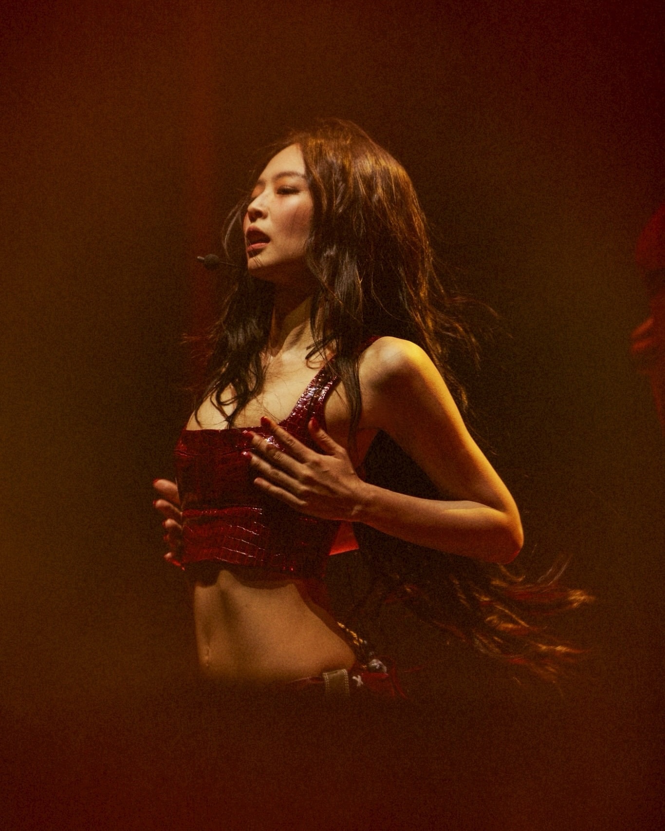 Jisoo - Người Đứng Ngoài Cuộc Chơi Quốc Tế Của BLACKPINK - Ảnh 8.