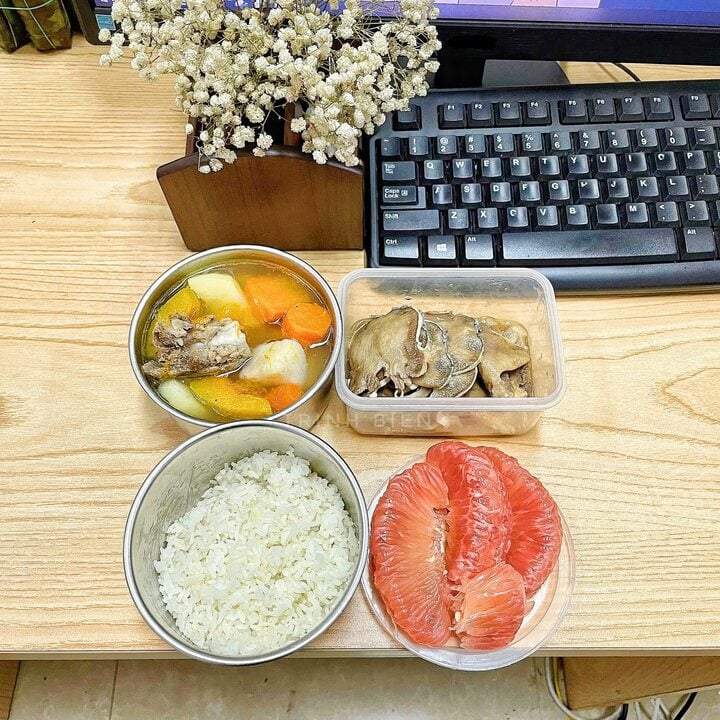Hộp cơm văn phòng