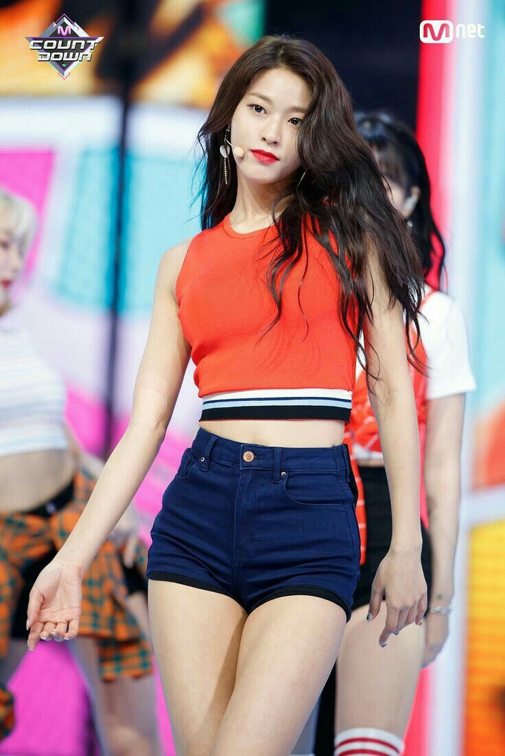 Nữ thần sắc đẹp Seolhyun: Từ đỉnh cao đến vực thẳm - Ảnh 3.