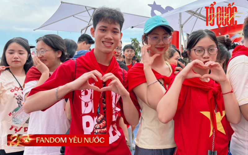 Concert Quốc Gia trước giờ G: Trời mưa tầm tã không ngăn được fandom yêu nước lên đồ chơi tới bến- Ảnh 5.