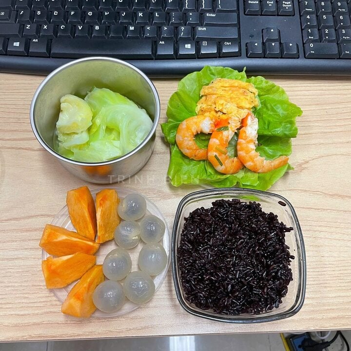 Hộp cơm văn phòng