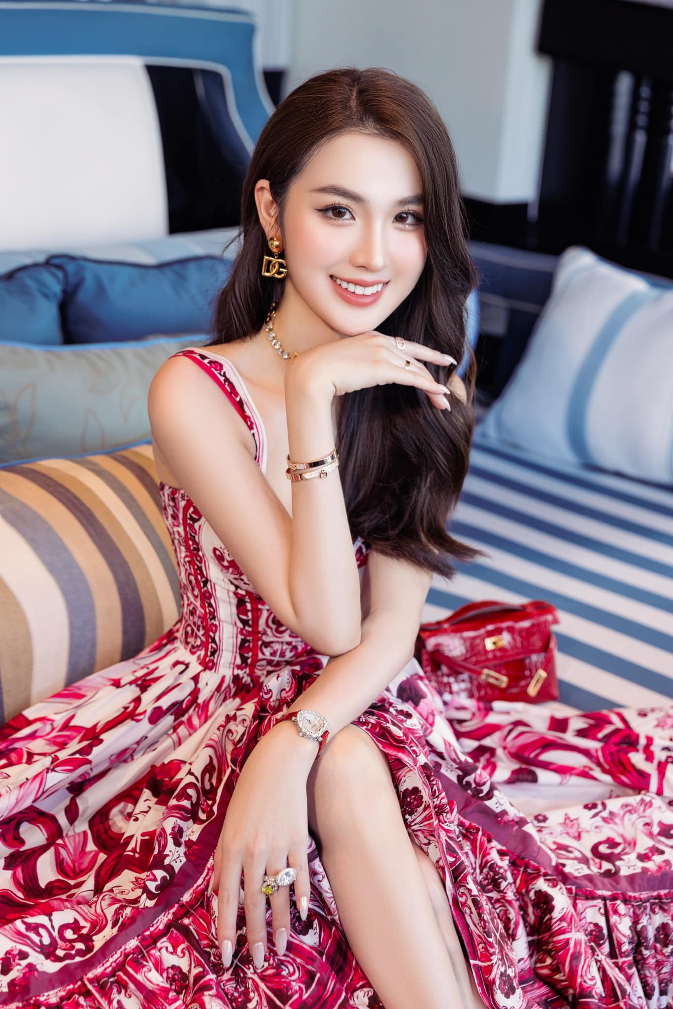 Biệt thự sang trọng của người đẹp Vbiz