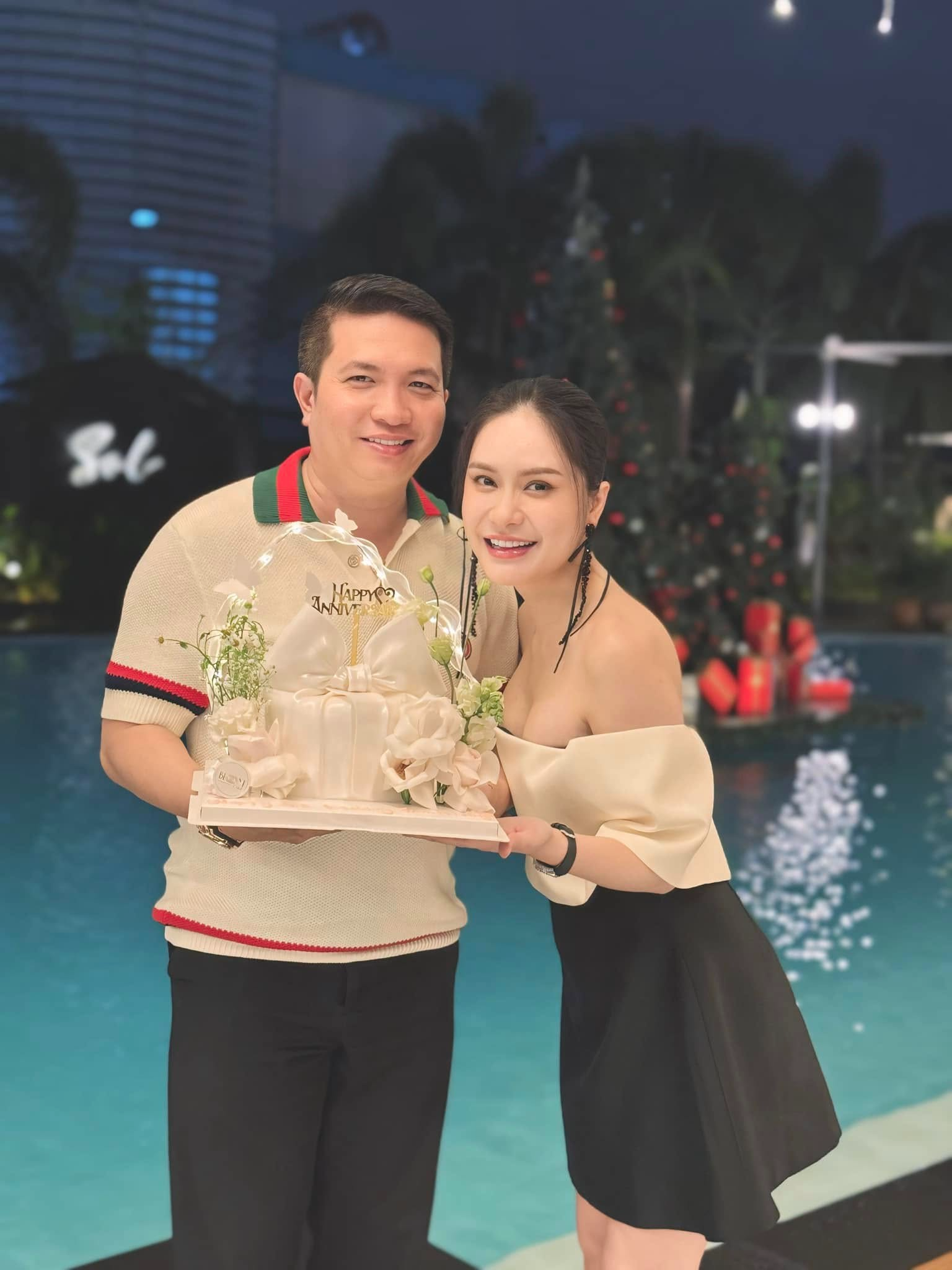 Phản ứng của cặp đôi nổi tiếng sau khi doanh nghiệp gặp khó khăn - Ảnh 1.