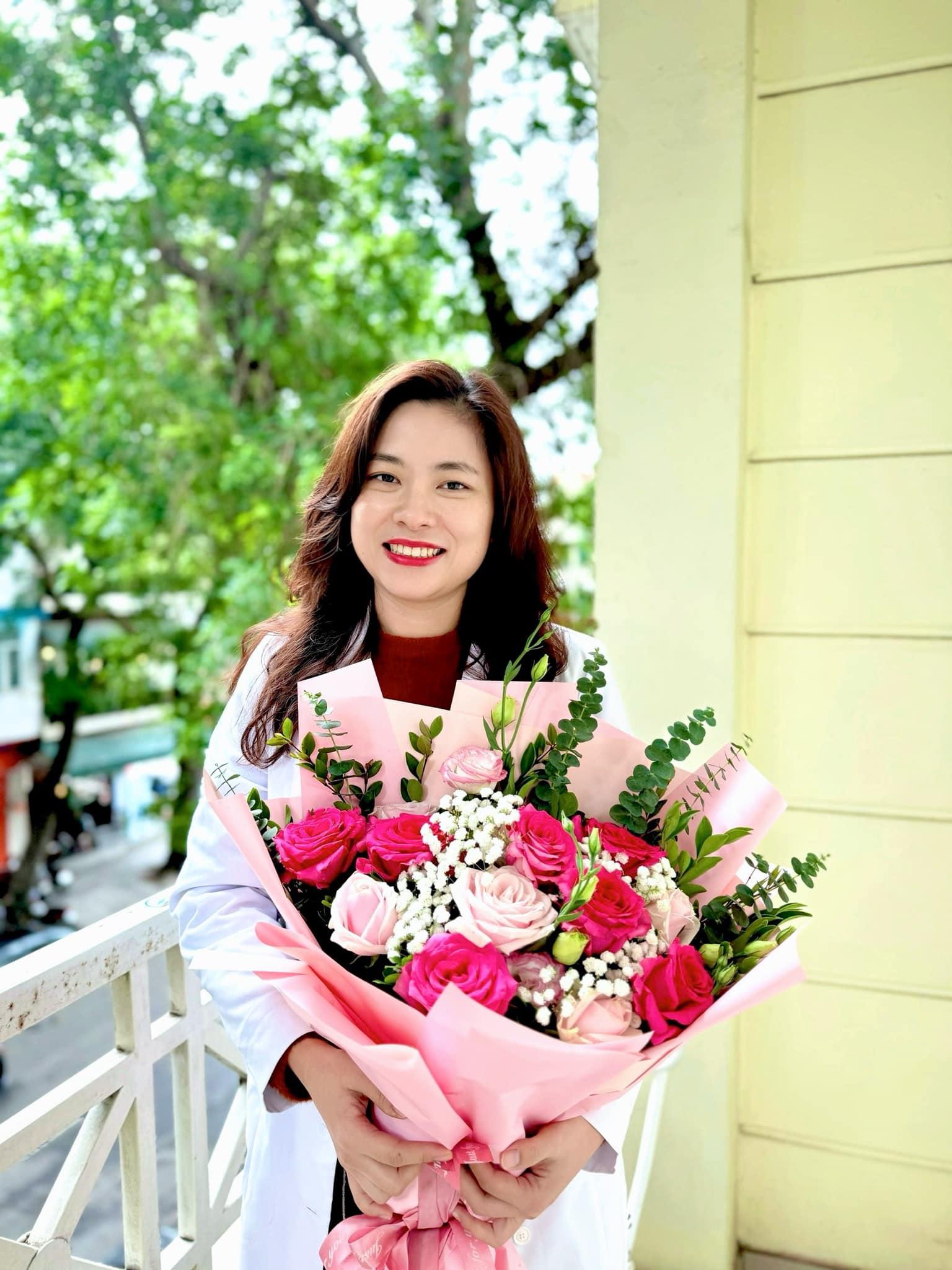 Hình ảnh hiếm hoi 15 năm trước của bác sĩ nổi tiếng trong lĩnh vực Y khoa - Ảnh 11.