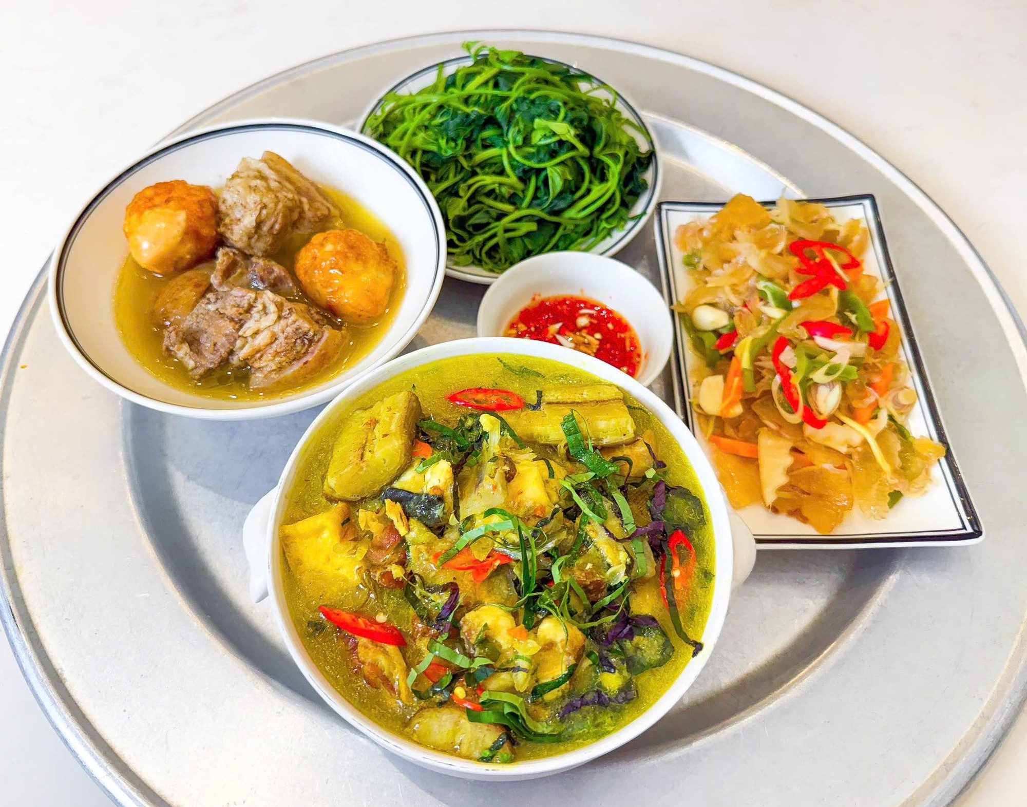 Mẹ ba con quyết định thay đổi để gây bất ngờ cho gia đình- Ảnh 5.