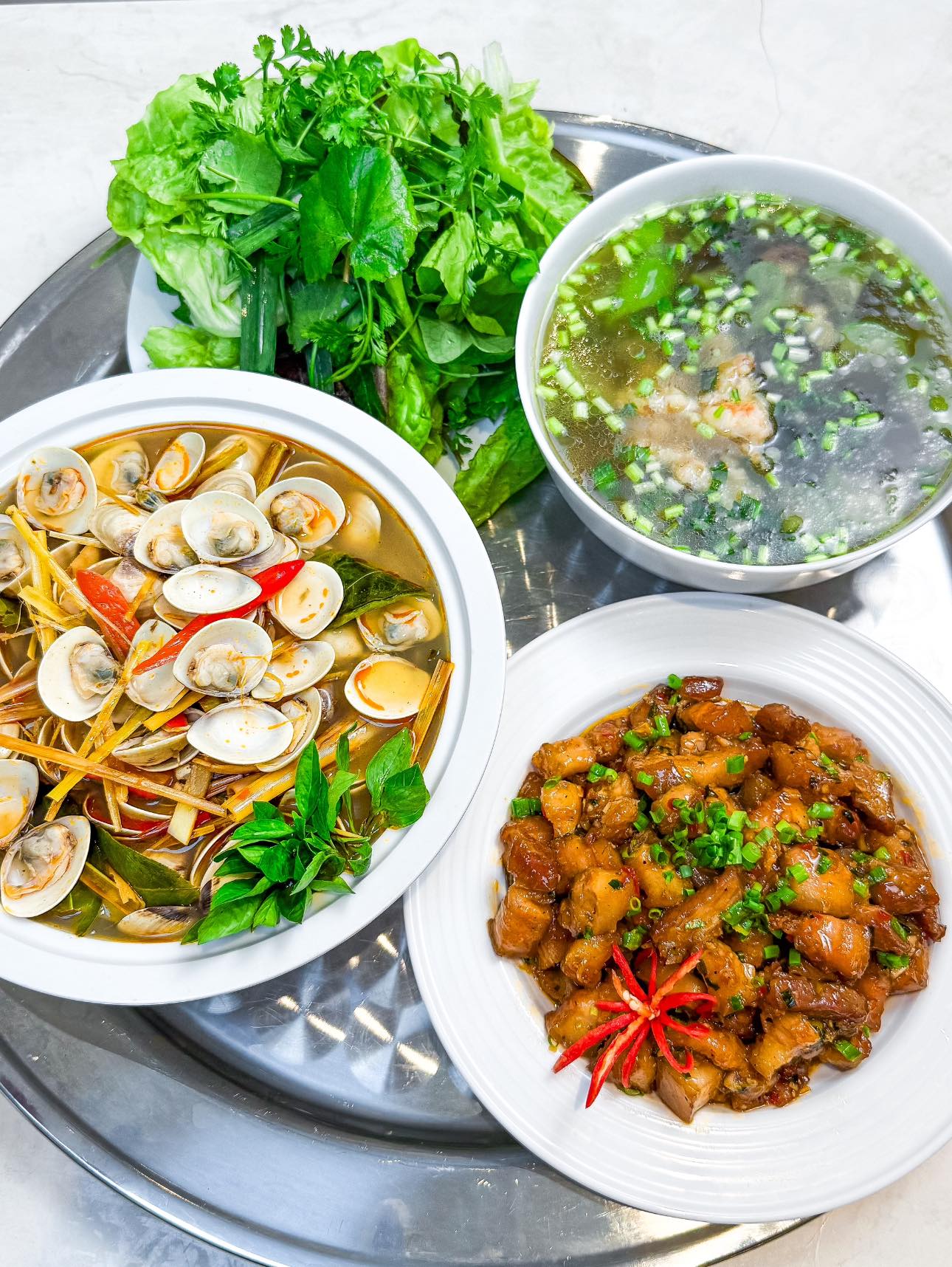 Mẹ ba con quyết định thay đổi để gây bất ngờ cho gia đình- Ảnh 2.