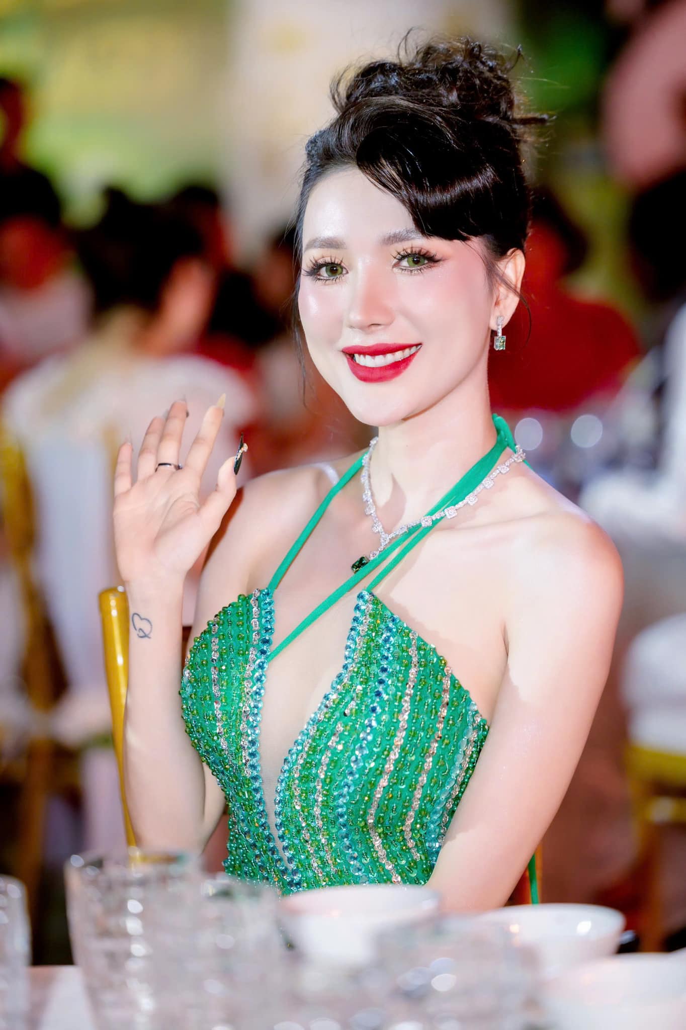 Khám Phá Những Bí Ẩn Chưa Được Giải Đáp Về Hai Biệt Thự Của Ngân Collagen Tại Cần Thơ - Ảnh 1.