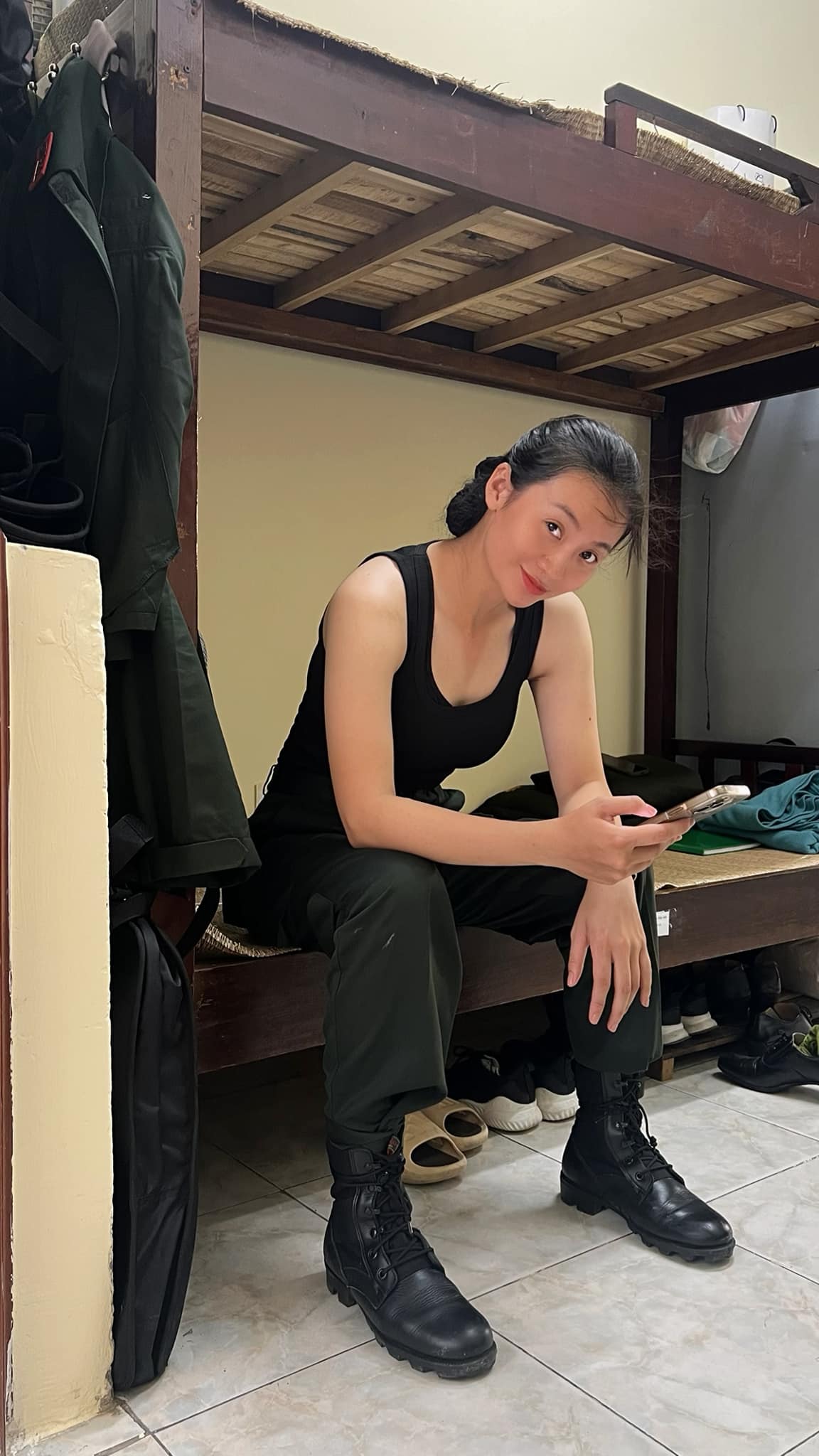 Nữ Đại úy Công an xinh đẹp và tài năng quật ngã 'quái xế' tại Hồ Gươm: Vẫn còn độc thân - Ảnh 6.