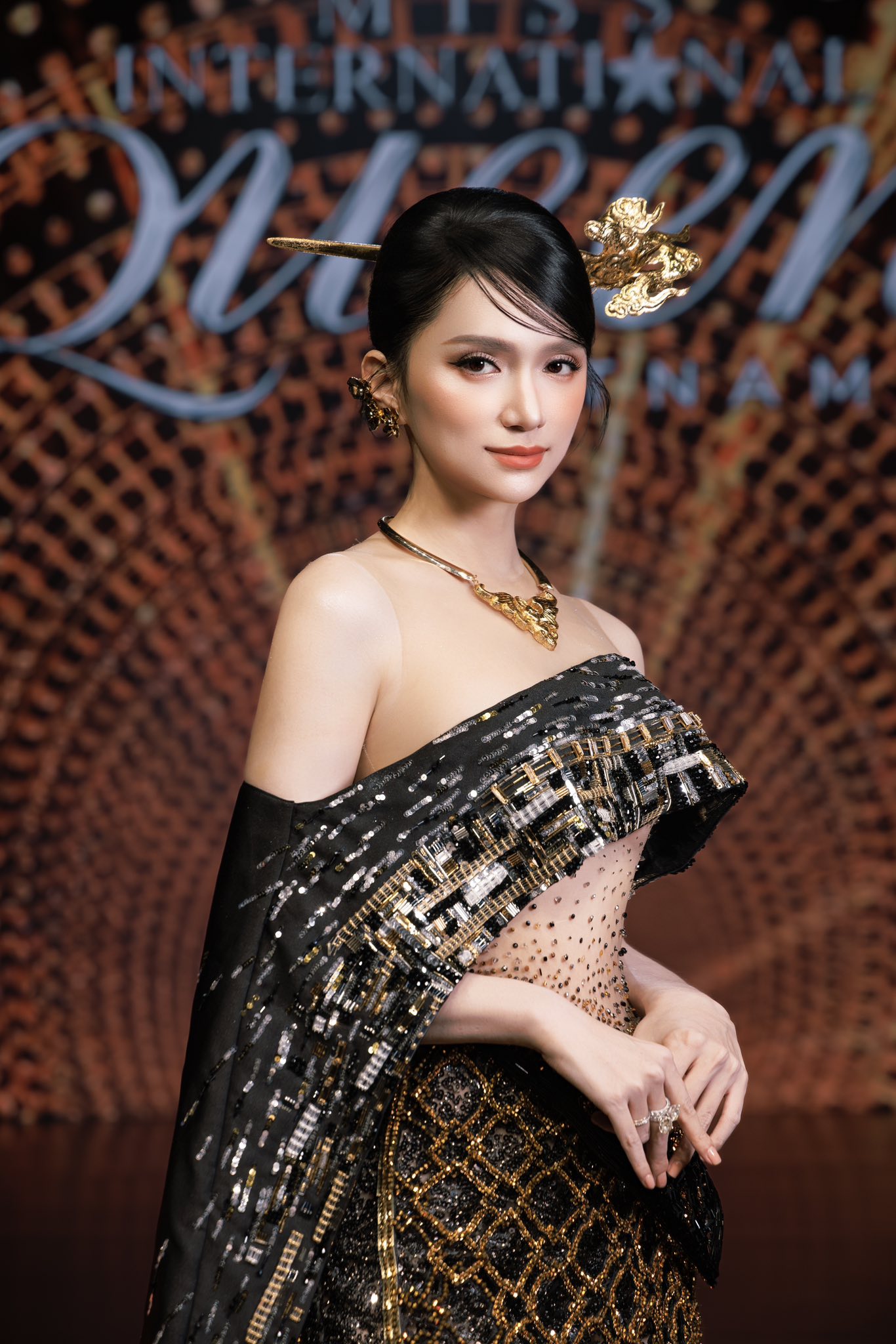 Hồ Ngọc Hà gây chấn động với bình luận ngắn gọn về Hương Giang- Ảnh 6.