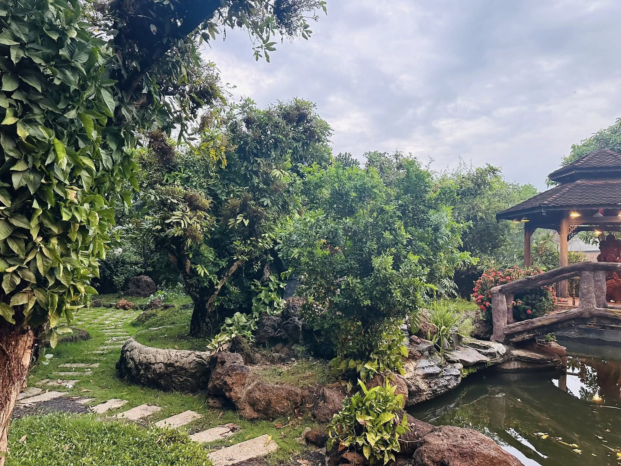 Nghệ sĩ phải rời biệt thự 100 tỷ, rộng 1.600m2 ở Đồng Nai, thu hút sự quan tâm của nhiều đại gia - Ảnh 3.