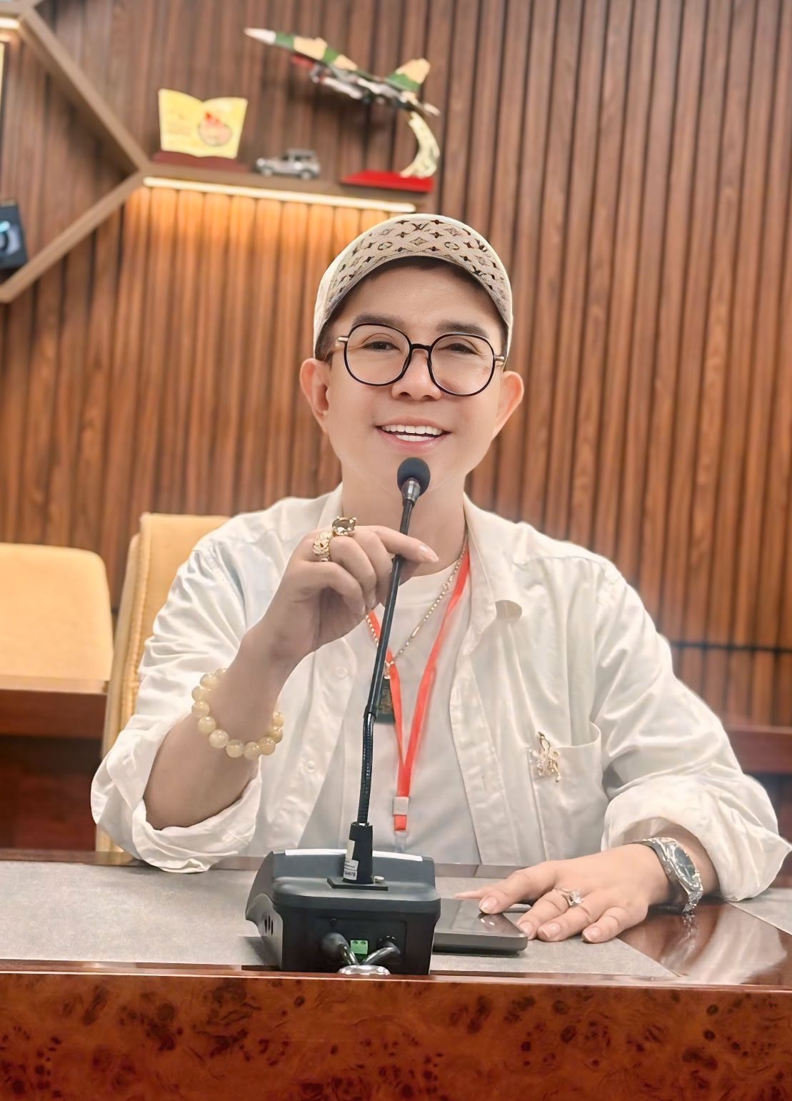 Long Nhật tuyên bố từ chức- Ảnh 1.