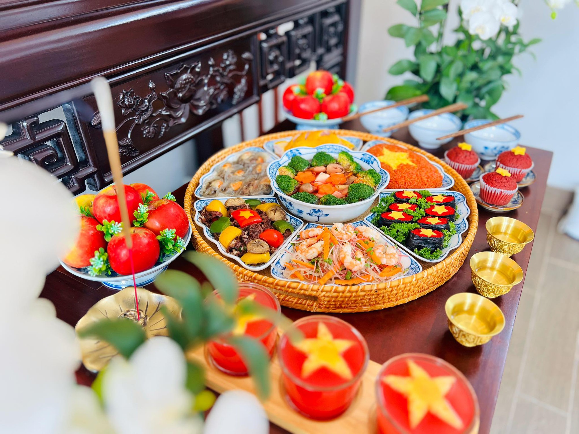 Chiêm ngưỡng mâm cơm 