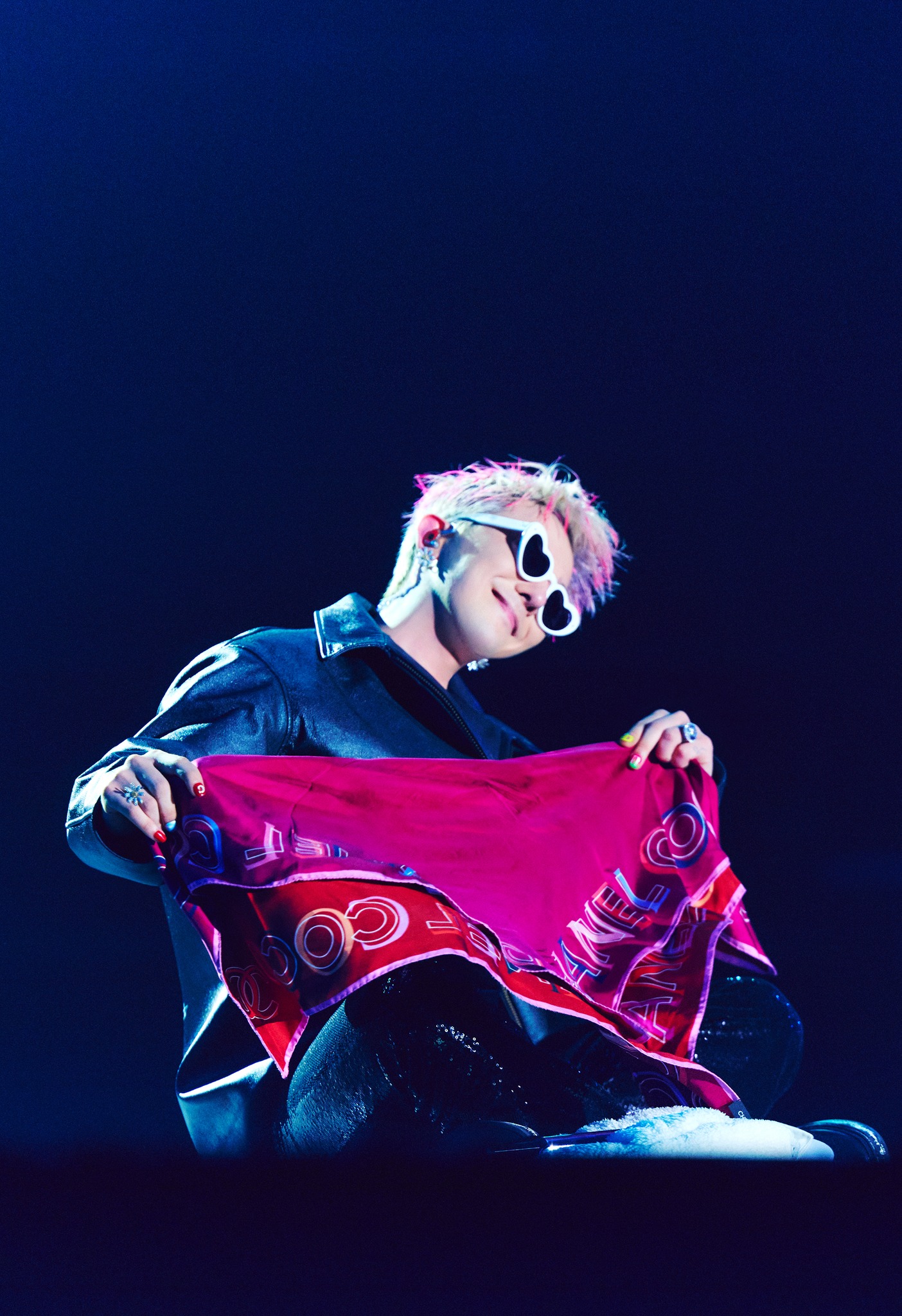 G-Dragon tại sân bay Nội Bài