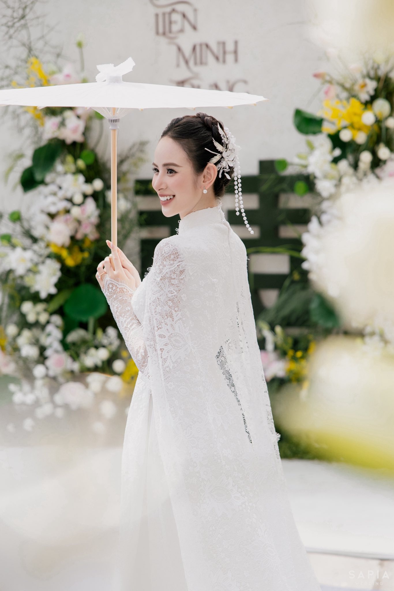 Hương Liên công khai chức vụ của chồng, bố mẹ chồng: Dâu hào môn này 'khét'- Ảnh 1.