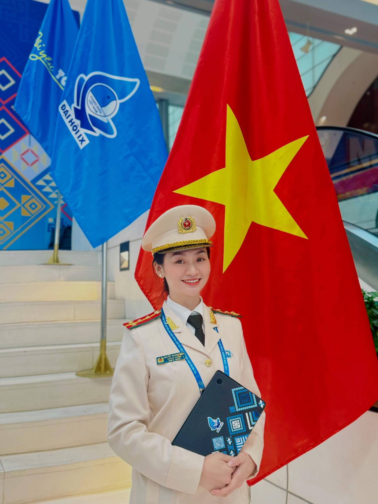 Nữ Đại úy Công an xinh đẹp và tài năng quật ngã 'quái xế' tại Hồ Gươm: Vẫn còn độc thân - Ảnh 2.