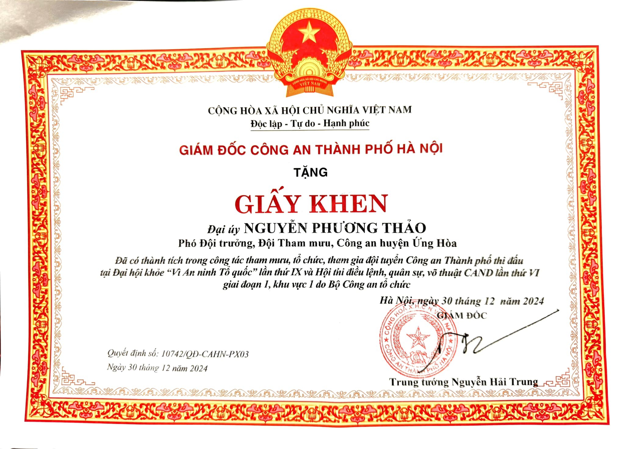 Nữ Đại úy Công an xinh đẹp và tài năng quật ngã 'quái xế' tại Hồ Gươm: Vẫn còn độc thân - Ảnh 8.