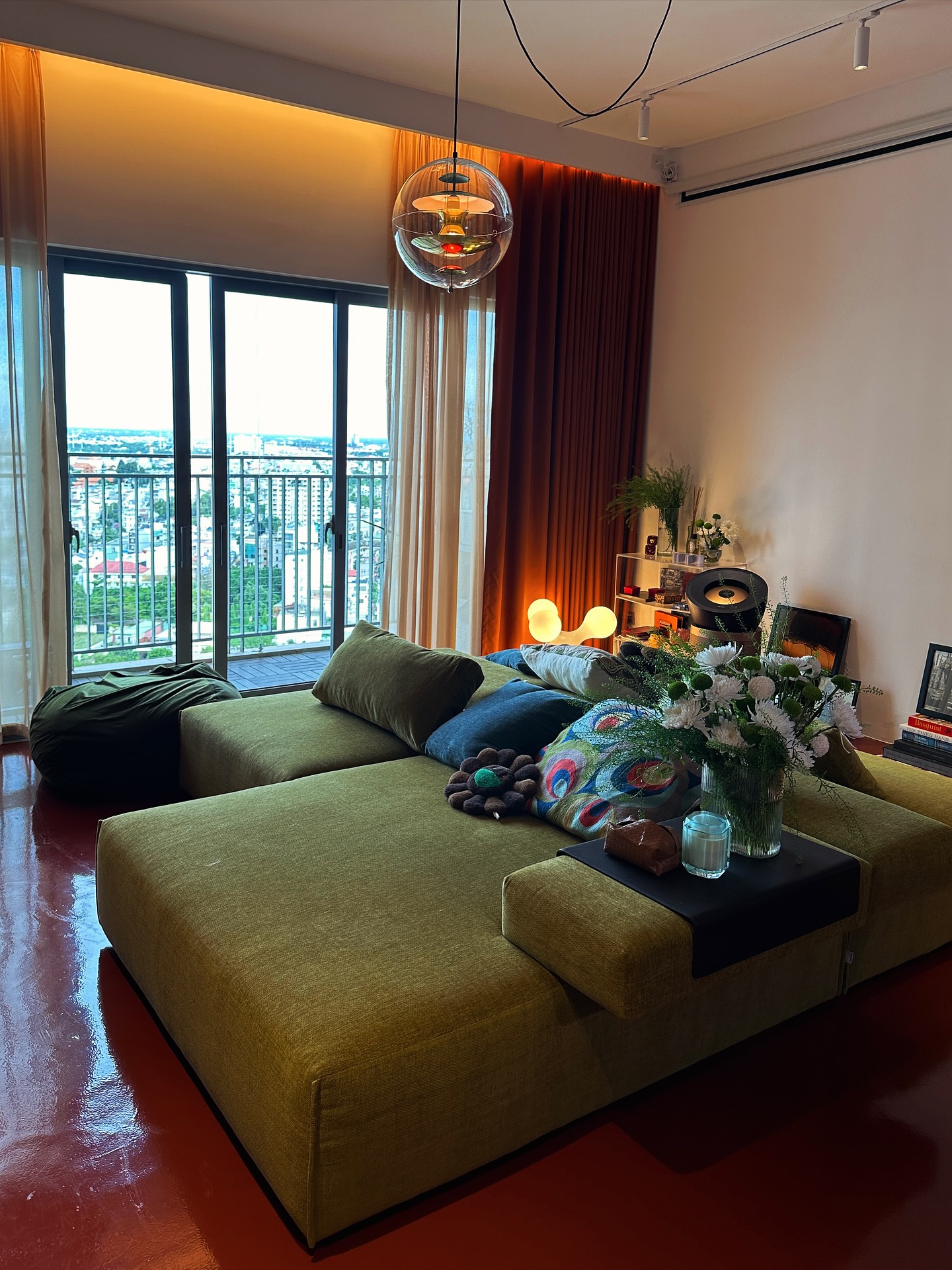 Những điều thú vị về việc mua căn nhà thứ hai của Quỳnh Anh Shyn trước tuổi 30 - Ảnh 2.