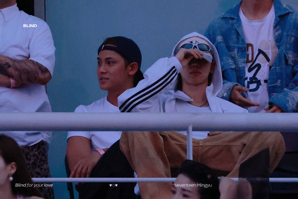 Mingyu tại concert BLACKPINK