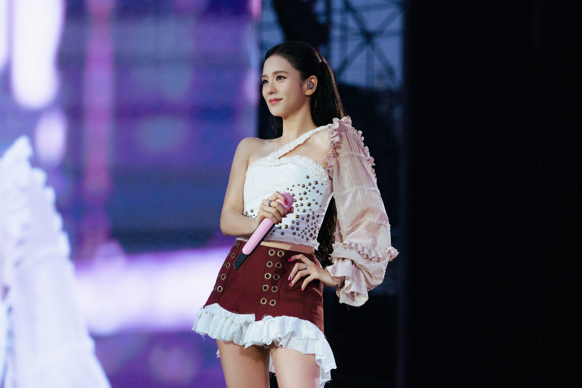 Jisoo trong một khoảnh khắc khác tại concert.