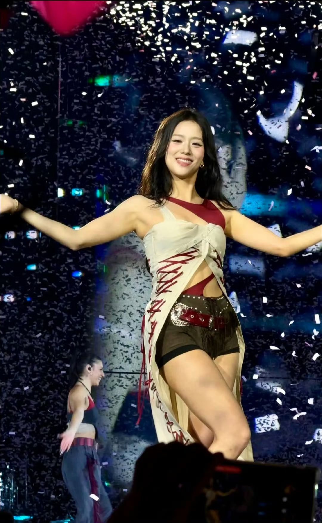 Jisoo BLACKPINK gặp phải điều gì?- Ảnh 8.