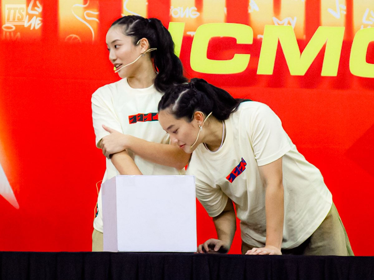 Trương Twins tại trại hè