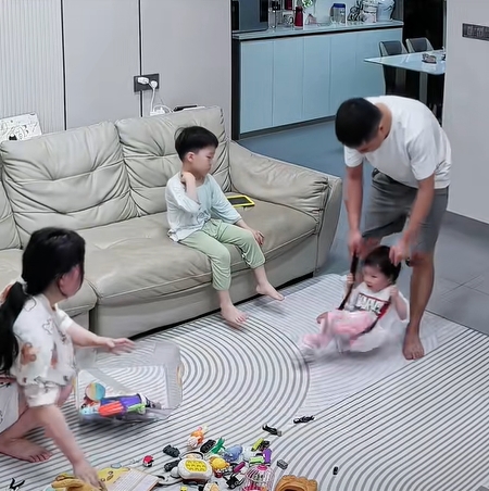 Cô bé 3 tuổi biến khoảnh khắc căng thẳng thành tiếng cười - Ảnh 7.