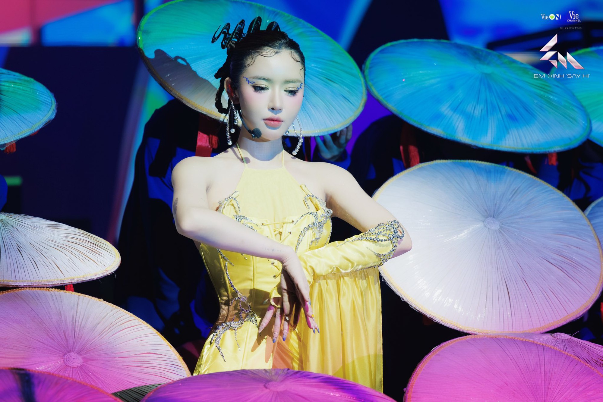 Bích Phương không thành công tại Em Xinh nhưng chiếm trọn tình cảm khán giả- Ảnh 4.