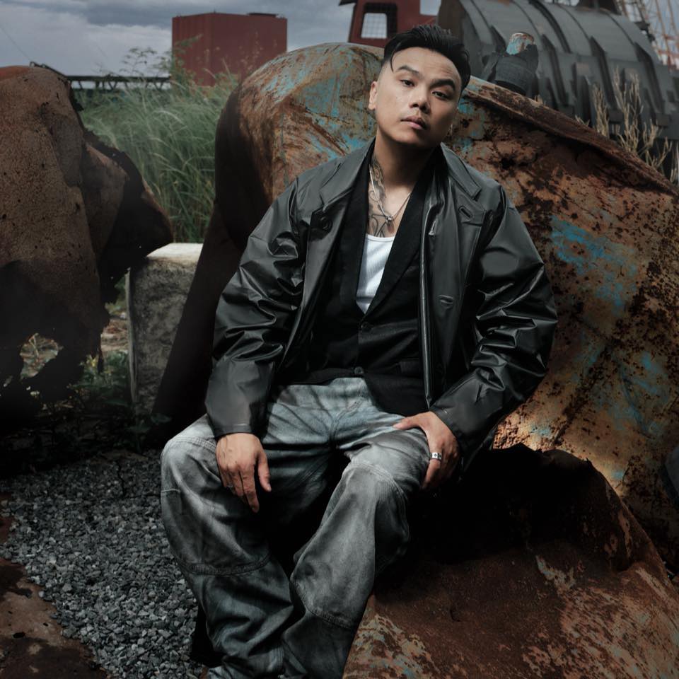 Nửa showbiz tề tựu chúc mừng “anh cả” Việt rap, nói gì về việc “album tiếng Anh cho người Việt”?- Ảnh 4.