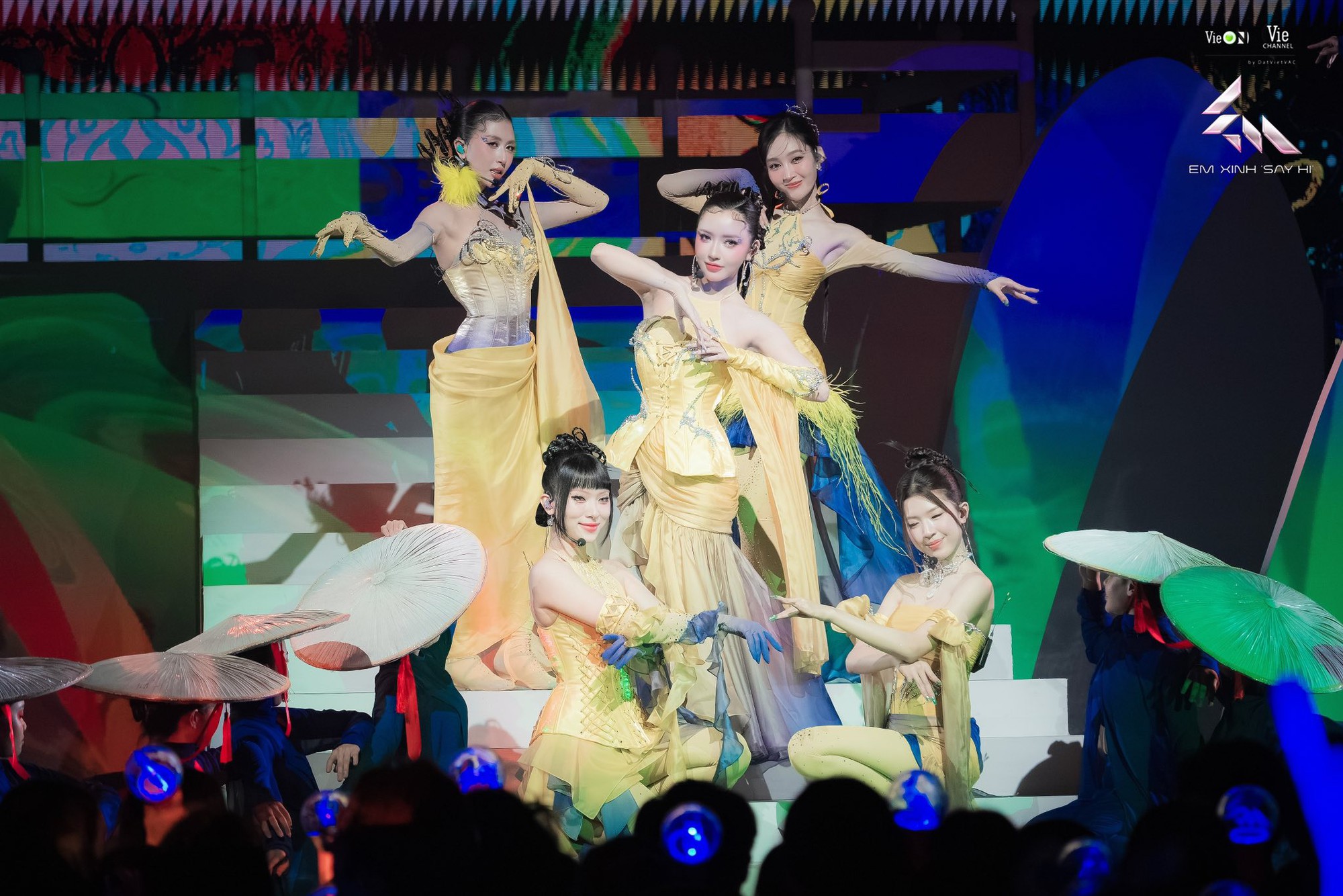 Bích Phương không thành công tại Em Xinh nhưng chiếm trọn tình cảm khán giả- Ảnh 6.