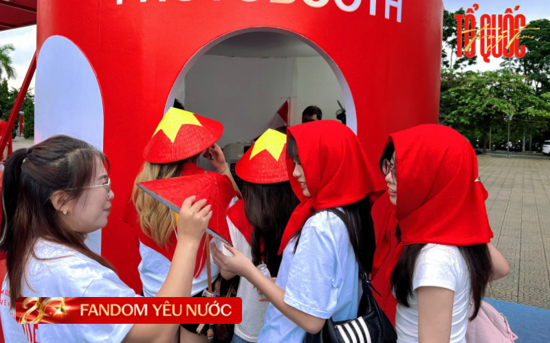 Concert Quốc Gia trước giờ G: Trời mưa tầm tã không ngăn được fandom yêu nước lên đồ chơi tới bến- Ảnh 7.