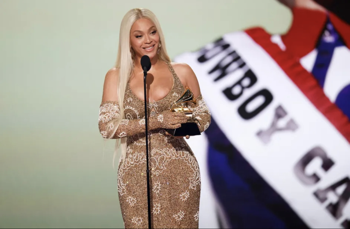 Nữ ca sĩ 2 lần khiến Grammy viết lại lịch sử, đến “con cưng” Taylor Swift cũng phải “bó tay”- Ảnh 1.