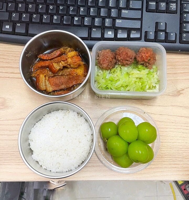 Hộp cơm văn phòng