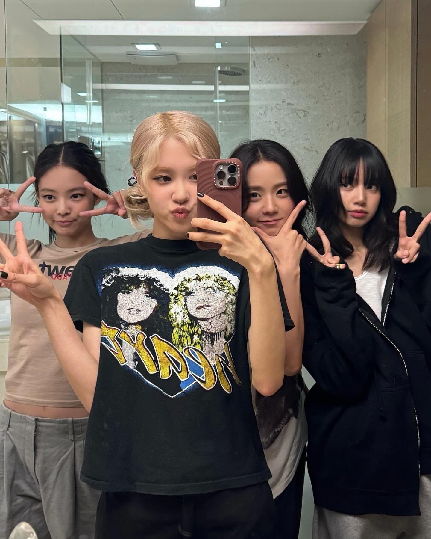 BLACKPINK sắp trở lại! - Ảnh 4.