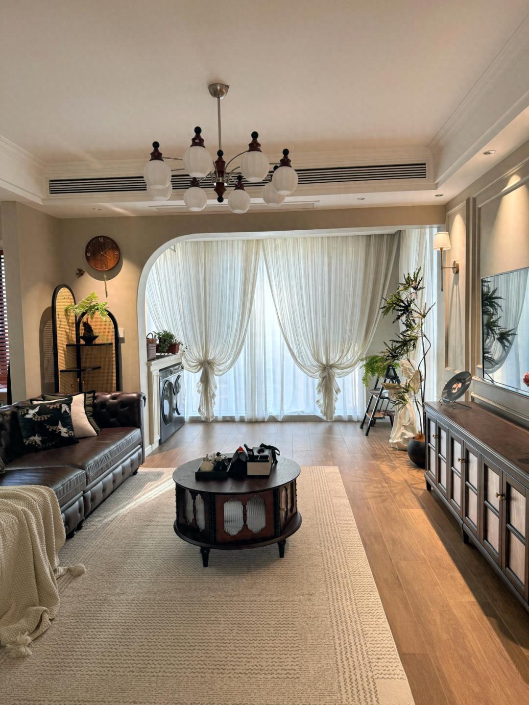 Người phụ nữ sống một mình trong căn hộ 101m² suốt 5 năm và bí quyết giữ nhà luôn sạch đẹp - Ảnh 1.