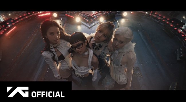 Hình ảnh từ MV Jump