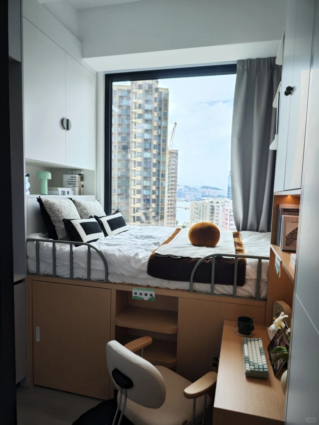 Ngôi nhà 12m² với 2 phòng ngủ và ban công - Cuộc sống nhỏ nhưng đầy đủ tiện nghi - Ảnh 2.