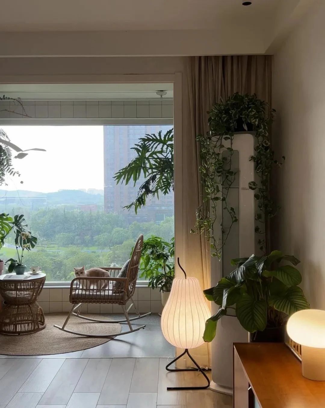 Chia sẻ từ một bà mẹ Hà Nội: Từ tầng 28 xuống tầng 6, tôi nhận ra cuộc sống thực sự thoải mái là như thế nào - Ảnh 4.