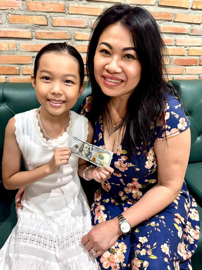 Cô bé lớp 6 ở Đồng Nai tự kiếm 2 chỉ vàng tặng mẹ: Bí quyết thành công từ cách nuôi dạy đặc biệt - Ảnh 5.