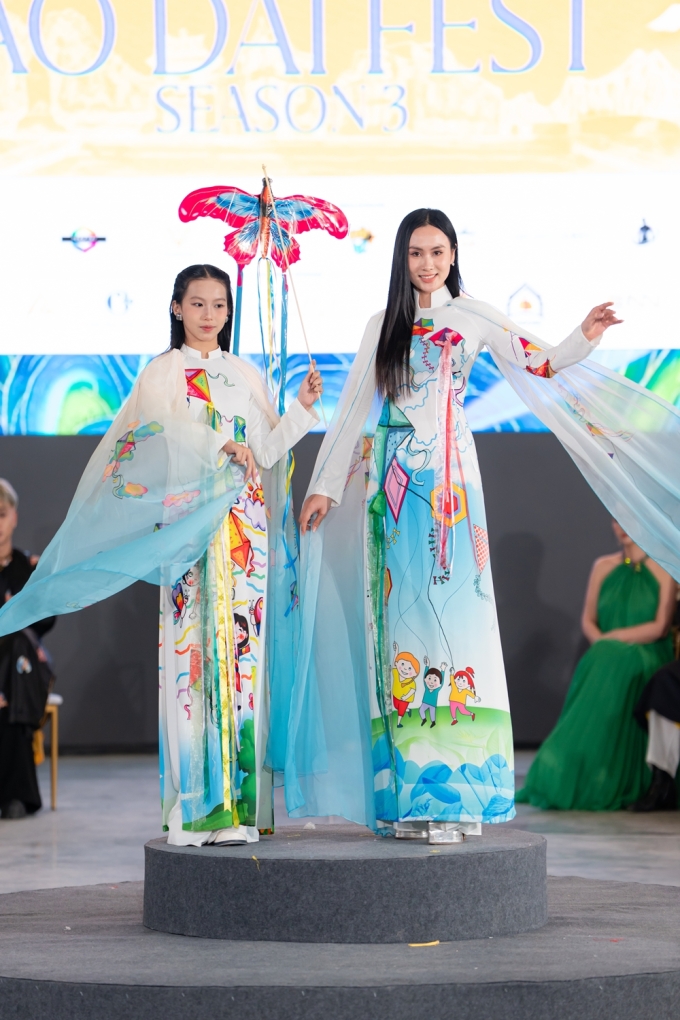 Hoa hậu, á hậu catwalk với áo dài tại Lễ hội di sản áo dài - 18