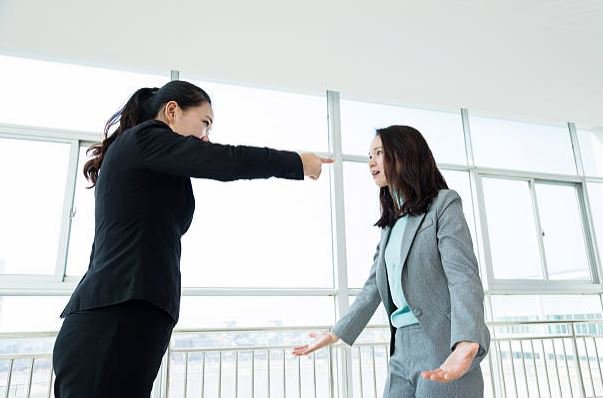 4 Chiêu Thức Đối Phó Với Những Kẻ Mưu Mô: Ai Cũng Nên Biết Để Bảo Vệ Bản Thân! - Ảnh 2.