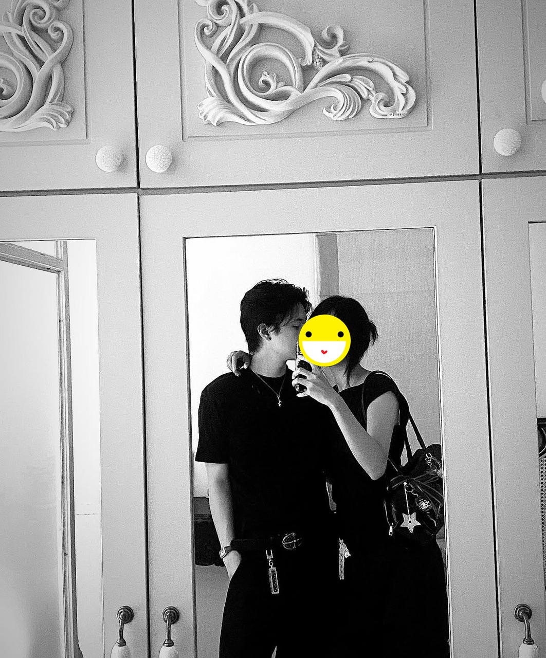 Nỗi đau của người yêu và vợ sắp cưới của cặp song sinh xấu số tại Đức - Ảnh 5.