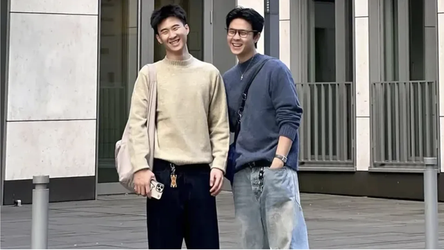Nỗi đau của người yêu và vợ sắp cưới của cặp song sinh xấu số tại Đức - Ảnh 8.