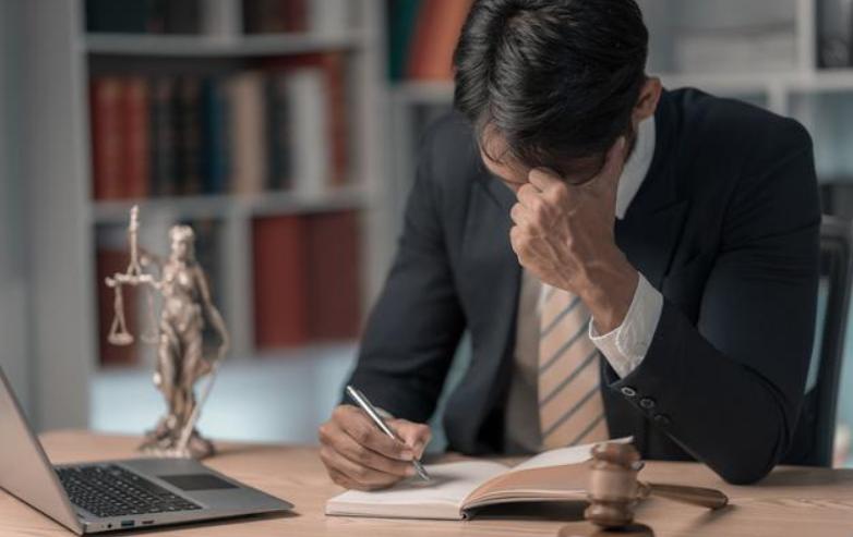 Tâm lý học: Năng lượng tiêu cực âm thầm hủy hoại cuộc sống của bạn - Ảnh 2.