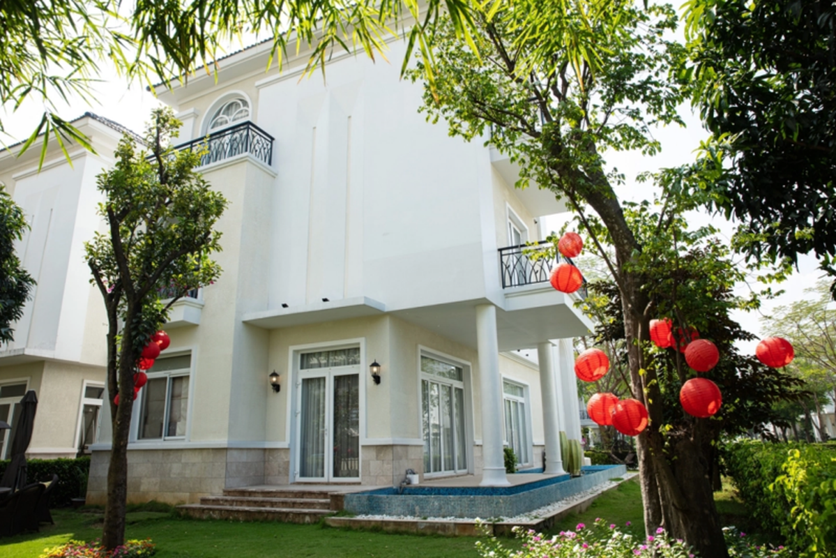 Nữ nghệ sĩ sống một mình trong biệt thự mặt tiền, rộng 800m2 ở Quận 9, 52 tuổi vẫn đẹp như 30- Ảnh 4.