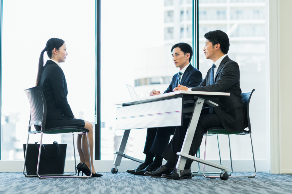 Chiến lược nộp CV sáng tạo giúp chàng trai nhận 10 lời mời phỏng vấn giữa bão thất nghiệp - Ảnh 3.