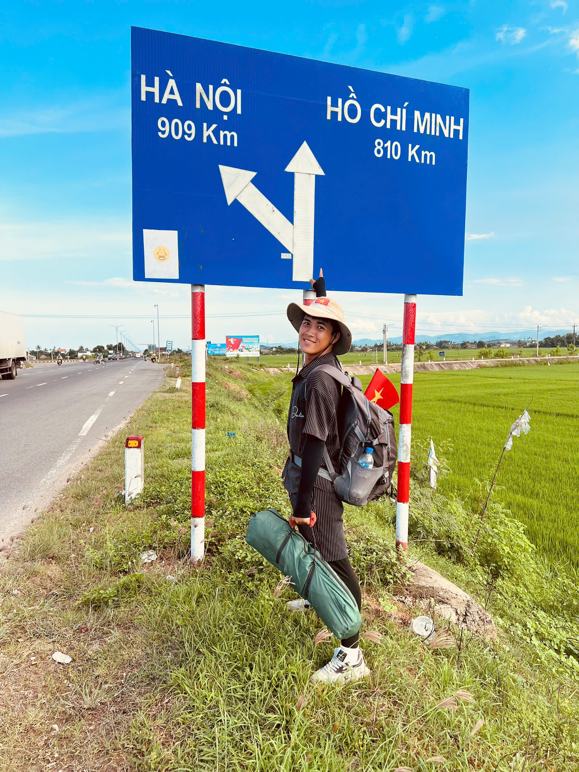 Hành trình đến Hà Nội của hai chàng trai
